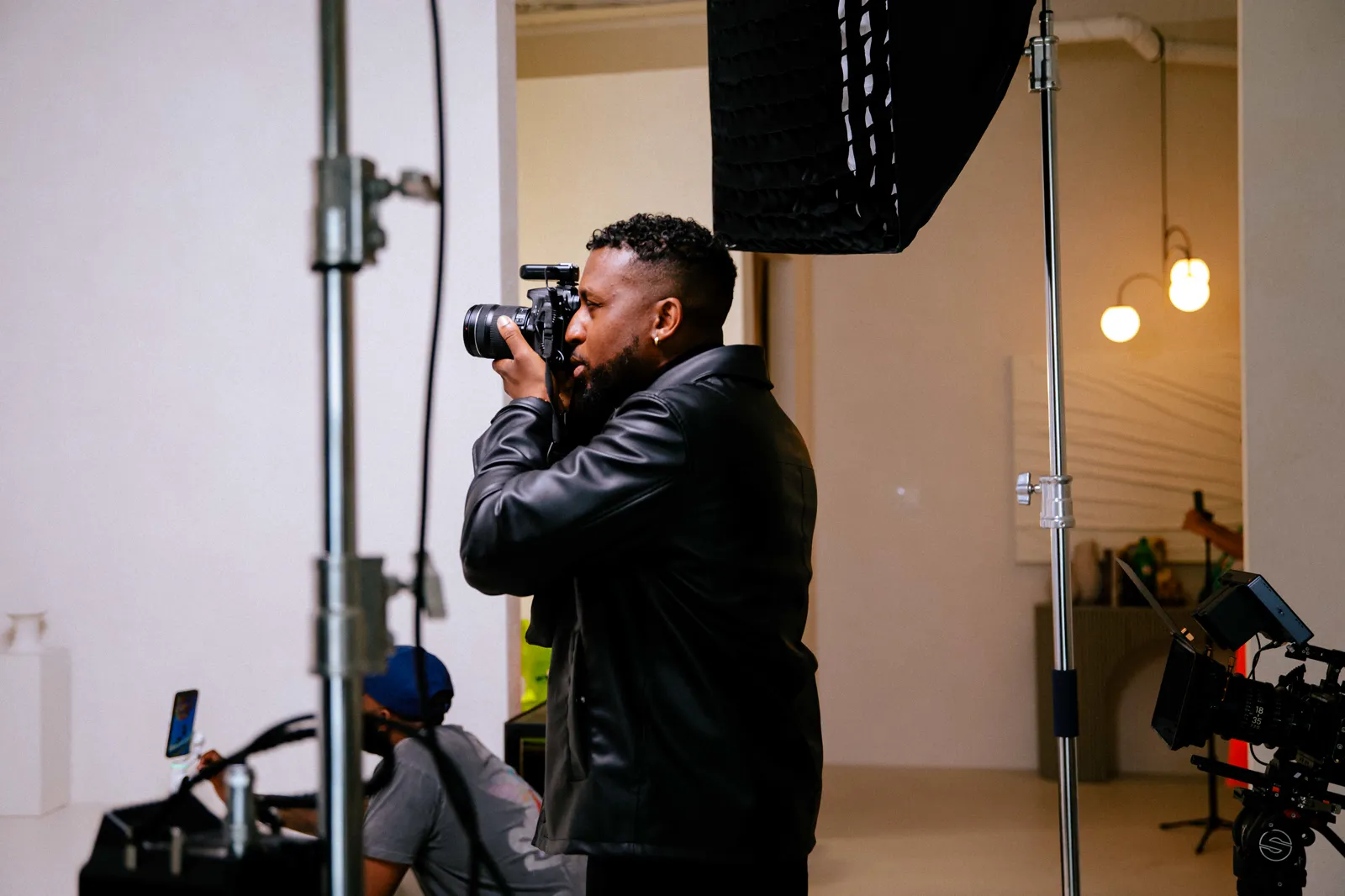 Sean Diamond at work on set